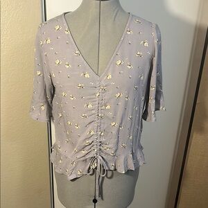 American Eagle Gray/yellow Ruched Ruffled Short Sleeve Blouse